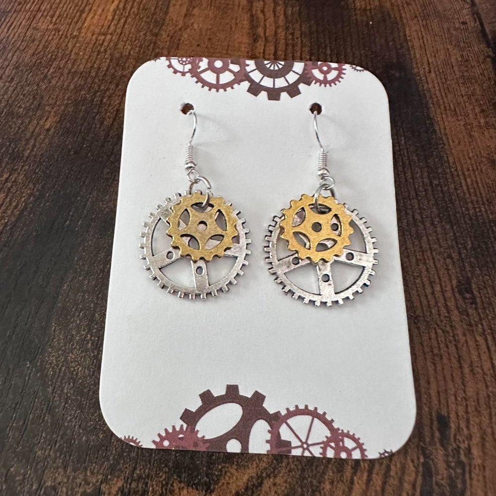 New Handmade Steampunk Gear Dangle Earrings (1.75" long x 0.9" wide) (Version 16